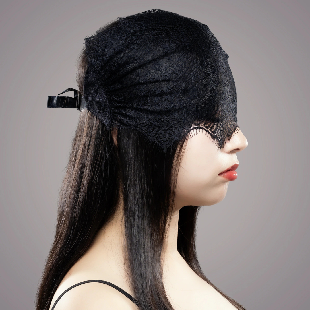 EXECUTE - 輕薄蕾絲透視綁帶眼罩 [日本製超細纖維] - 黑色